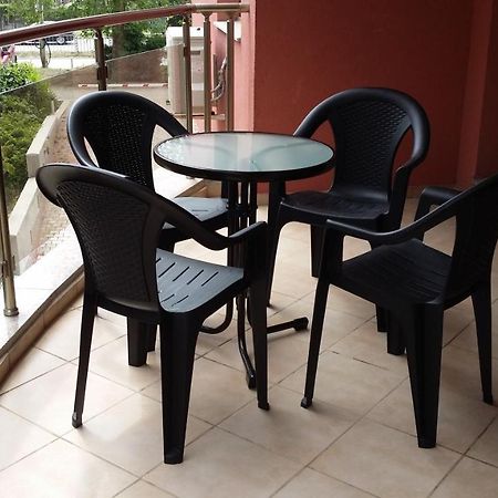 Black Sea Brееze Apartment Varna Bagian luar foto